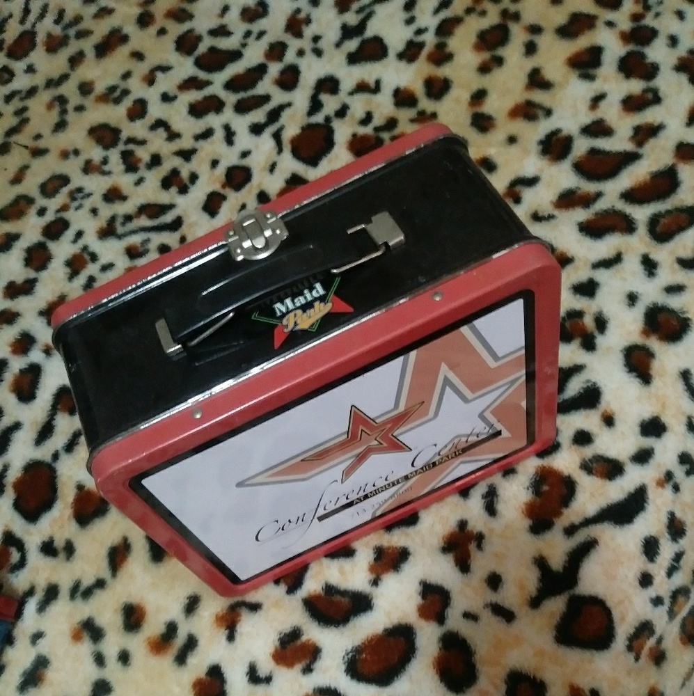Metal Astro lunch box
